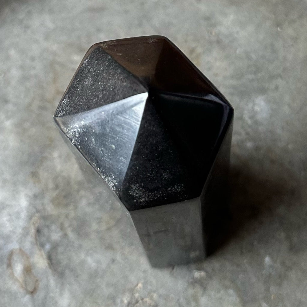 13D Basalt Obelisk – Webshop Praktijk Sebastiaan Kahle